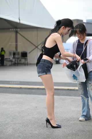 25车都车展，热裤R丝长腿网红BB酱