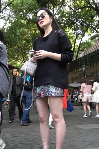 4K 性感身材短裙街拍高跟美女（视频版）