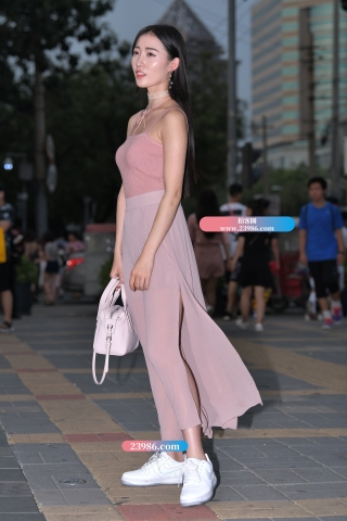 【红石赛帖】傍晚逛街漂亮美女