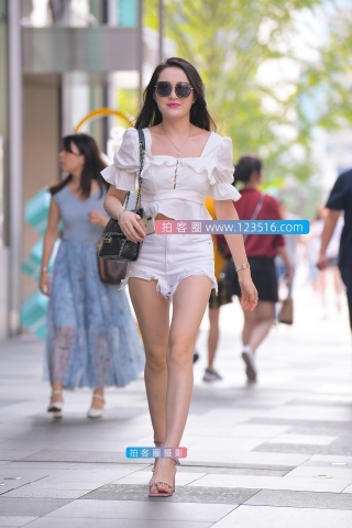 【街拍之魂赛帖】走路带风的女人