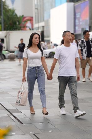 成熟型紧牛美女姐姐