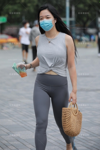 瑜伽裤性感小妹