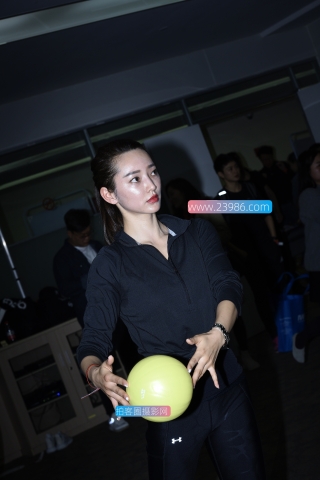 【咔喳赛贴】美女爱球操