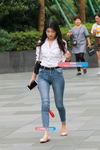 【凯恩赛帖】紧身牛仔 优美的身姿