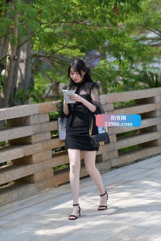 牛奶美腿气质美女