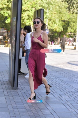 【红石赛帖】性感红色长裙少妇