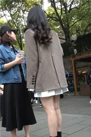 白裙美腿气质美女（视频版）