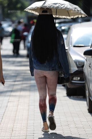 【小默赛帖】第1401篇★紧身裤美女★