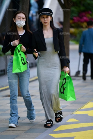 ★漂亮棉质长裙美女