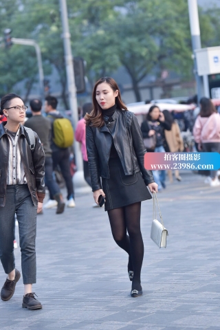 成熟型黑丝姐姐