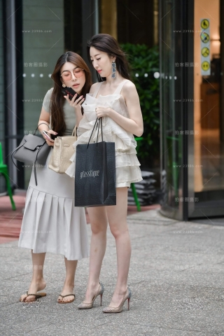 高贵气质女神级街拍美女