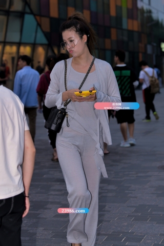 【红石赛帖】傍晚偶遇性感少妇