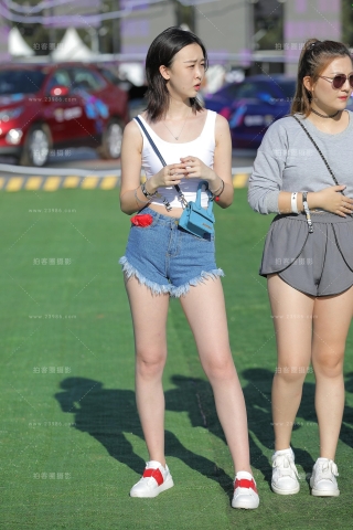 【视觉冲击赛贴】两个不同类型，喜欢那个呢？