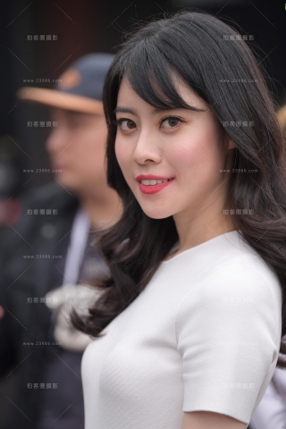 如此优雅的美腿高跟美女