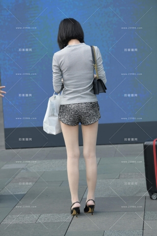 光滑丝腿热裤 【图片➕视频】