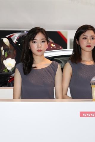 端庄礼仪小姐姐