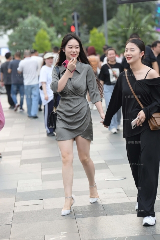 街拍美腿高跟气质小姐姐