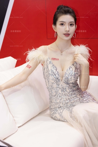 性感晚装长裙美女