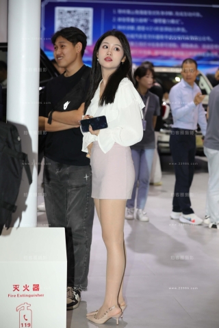 包臀裙超薄丝凉搞美女