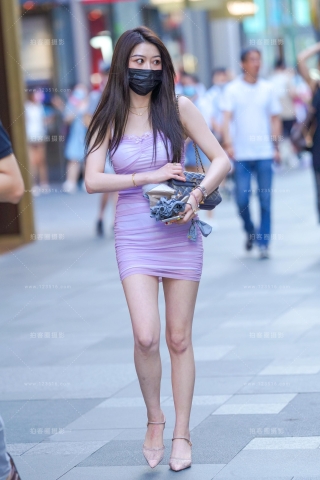 轻盈雅致的美眉MO98786（套图+视频）