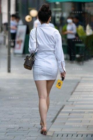 ★洁白短裙才女