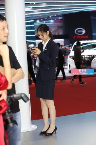 端庄的制服美女