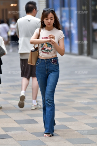 ★文静牛仔裤美女