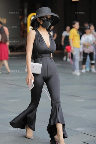 怎会有如此完美身材的小姐姐