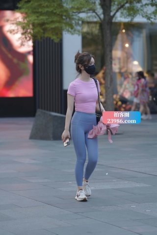 另一个摄影师拍的紧身裤小姐姐