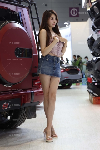 20250228大长腿美女鹿鹿