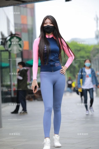 【玻璃赛帖】蓝色瑜伽裤小姐姐