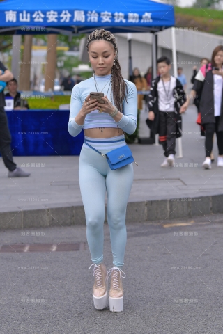 【视觉冲击赛贴】她这是什么造型呢