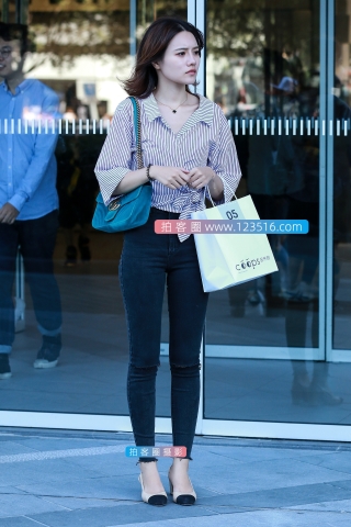 【小默赛帖】第1306篇★纤细修长的美腿妹子★