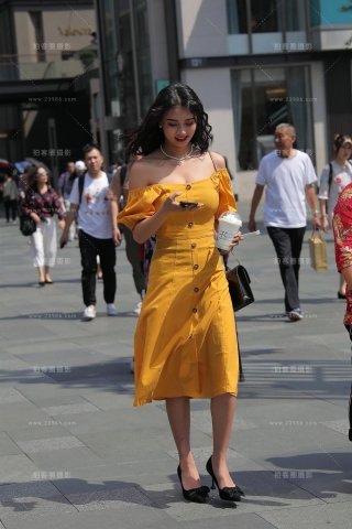 人群中的一抹芬芳