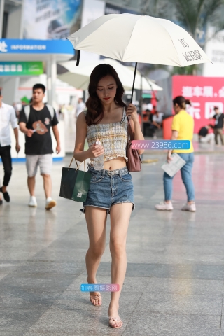 【凯恩赛帖】长腿俏丽美女