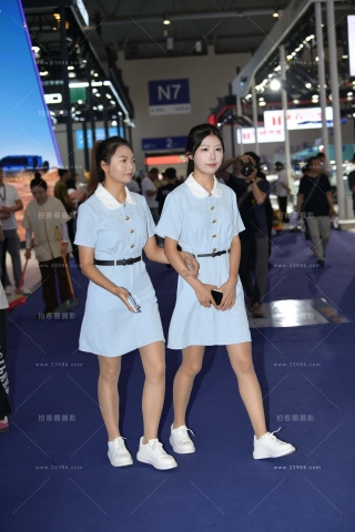 青春可爱马尾辫姐妹