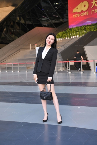 性感包臀裙高跟美女