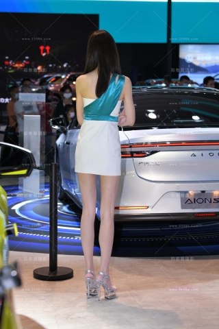 漂亮的长腿模特