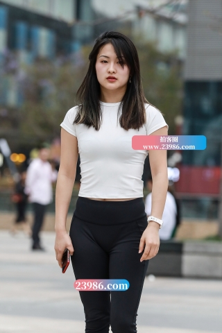 【视觉冲击赛帖】这身材曲线真好，翘臀美眉