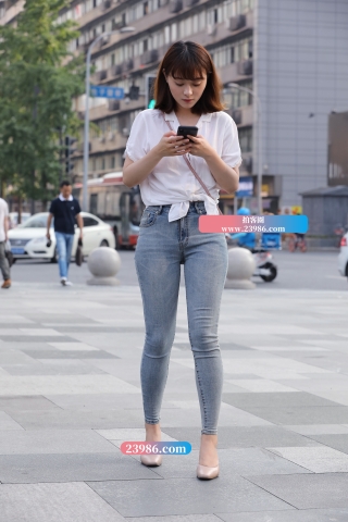 【视觉冲击赛帖】铅笔紧牛，短发小姐姐