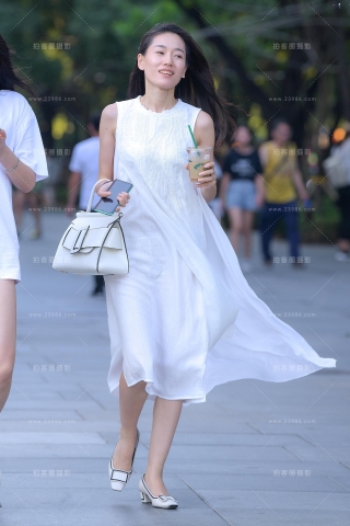 【街拍之魂赛帖】洁白