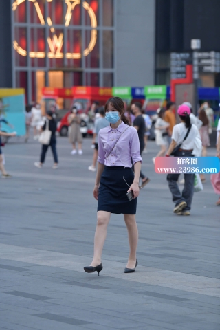 漂亮工装小姐姐