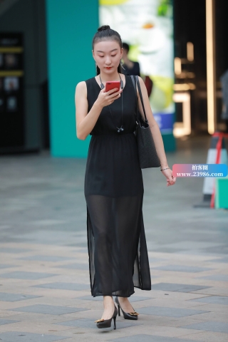 一席黑色长裙高跟姐姐