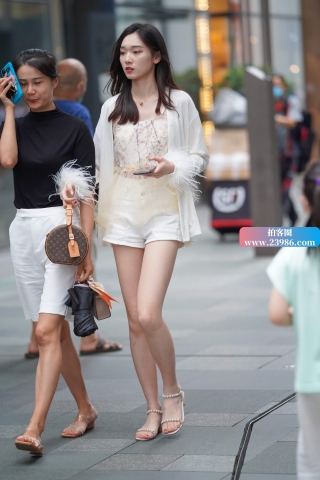 白皙气质小清新小姐姐