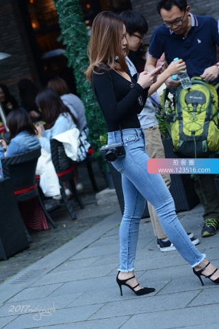 咔喳赛17 整理内衣的动作很隐蔽（17p）