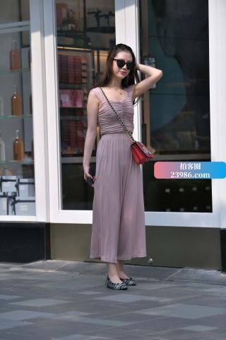 搭讪街拍气质墨镜女