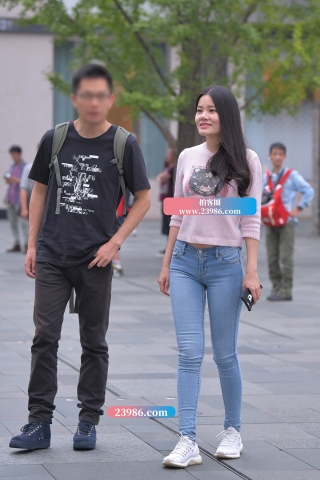 【街拍之魂赛帖】邻家般的紧牛小姐姐