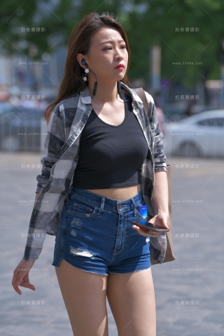 【红石赛帖】性感牛仔热裤美女