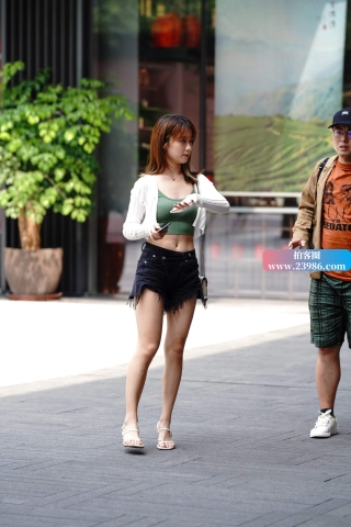 搭讪清新甜美小姐姐