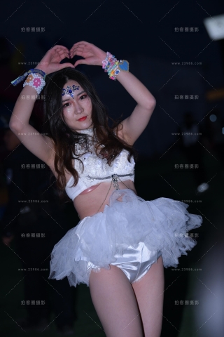 【街拍之魂赛帖】蓬蓬裙大美腿